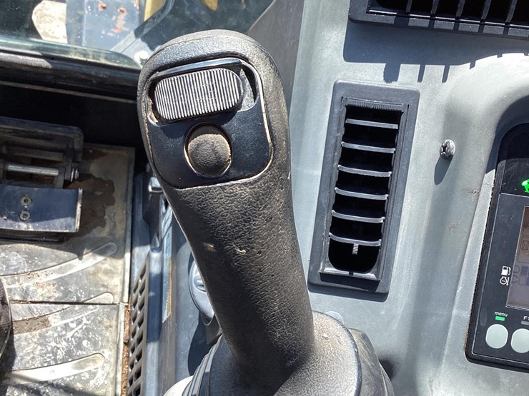 2018-yanmar-vio55-6a-image-17