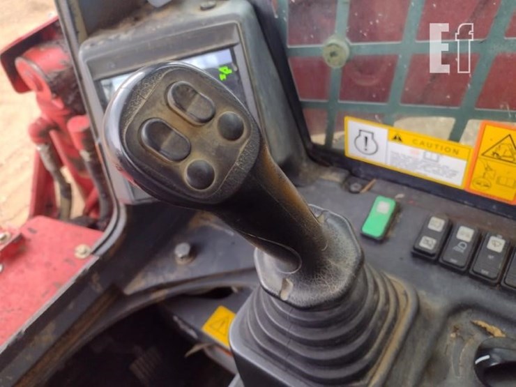 takeuchi-tl10v2-image-8