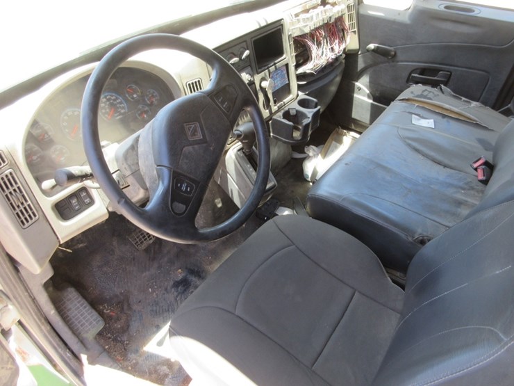 2014-international-durastar-4300-image-9