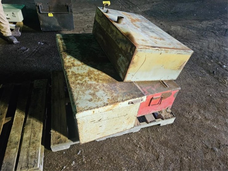 #2593-•-pallet-of-tanks-&-tool-boxes-image-5