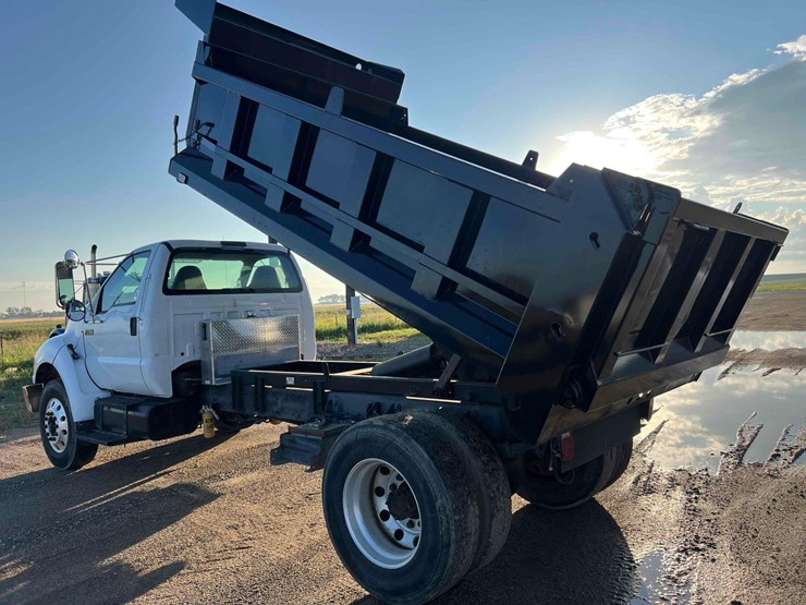2009-ford-f750-image-7