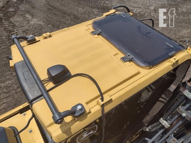 2020-deere-130g-image-45