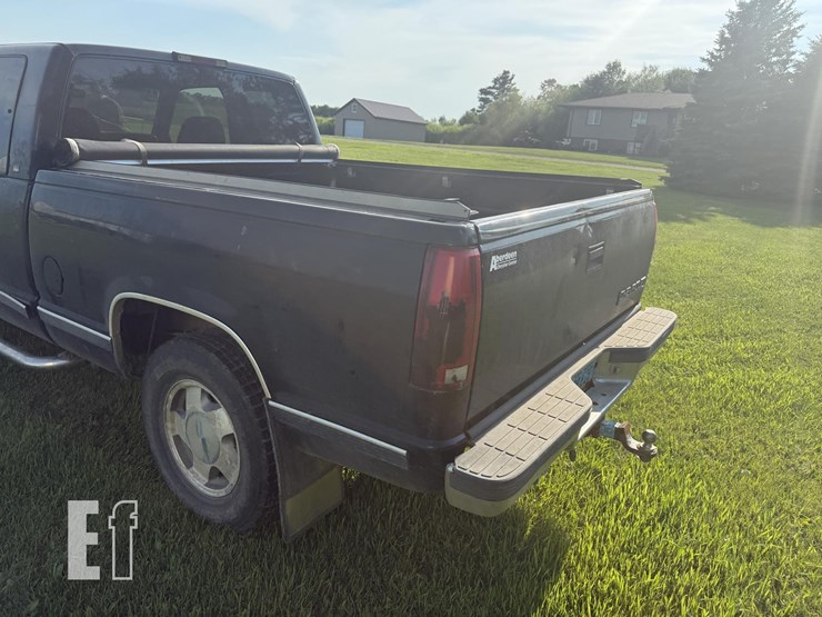 1998-chevrolet-1500-image-3