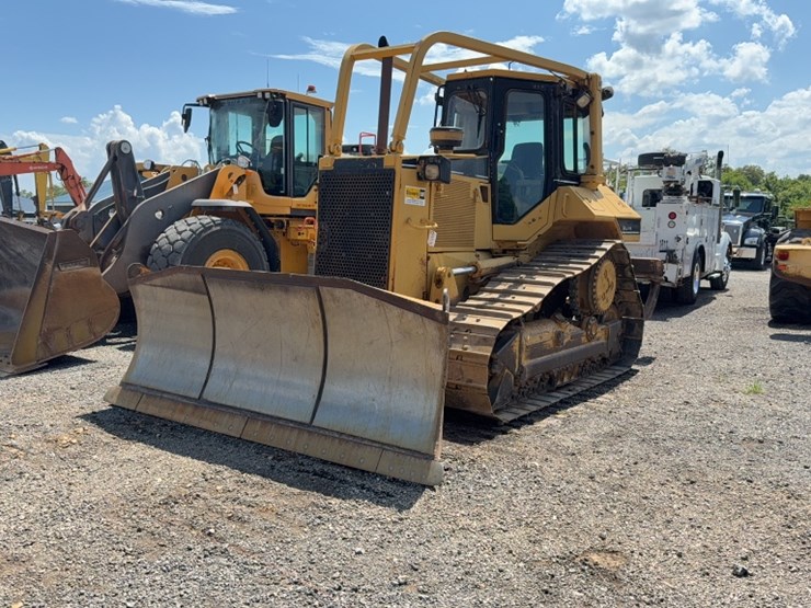 caterpillar-d6m-image-1