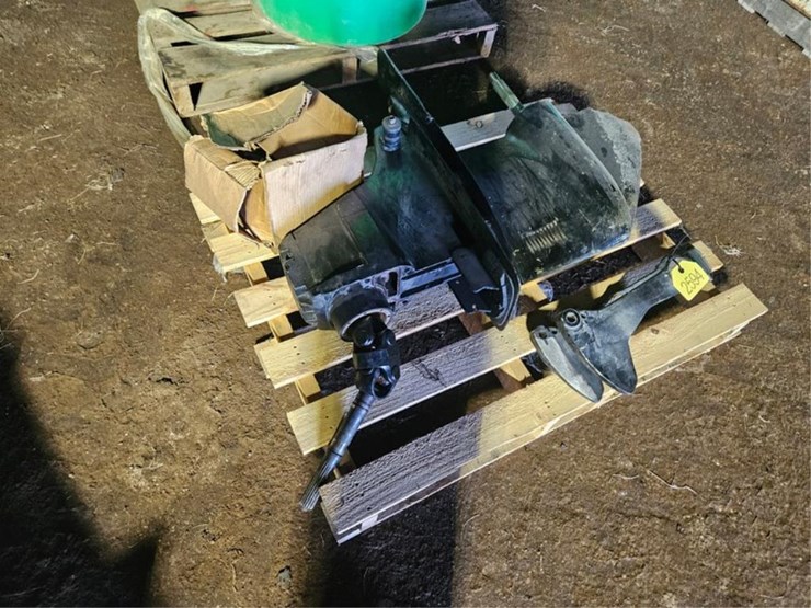 #2594-•-mercury-outboard-drive-assembly-image-6
