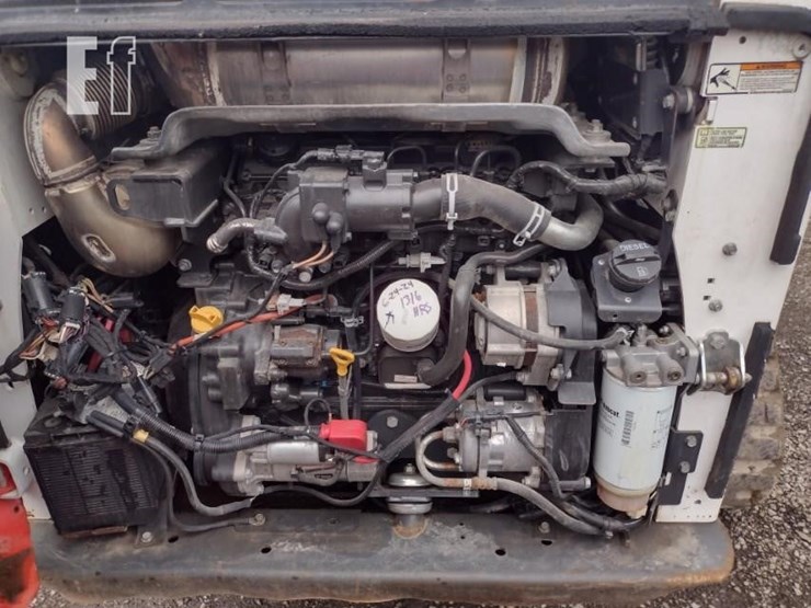 2021-bobcat-t870-image-39