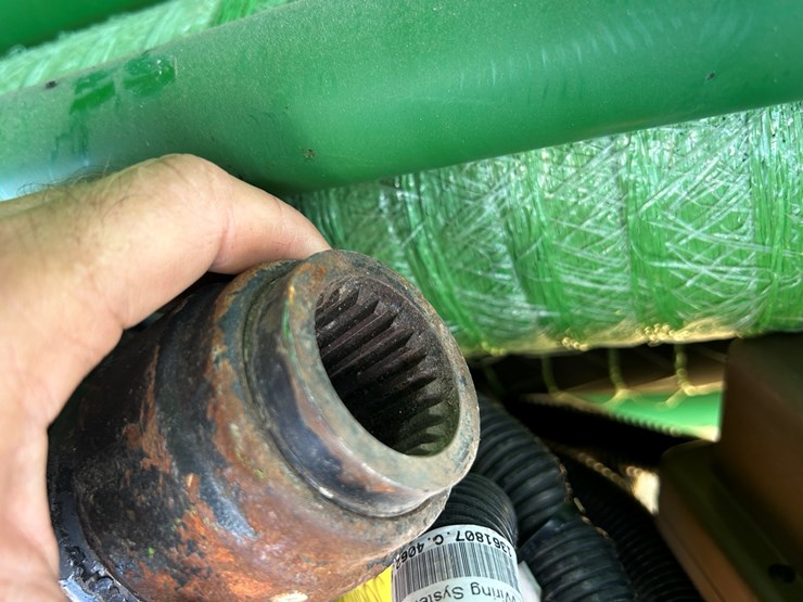 john-deere-560m-image-7