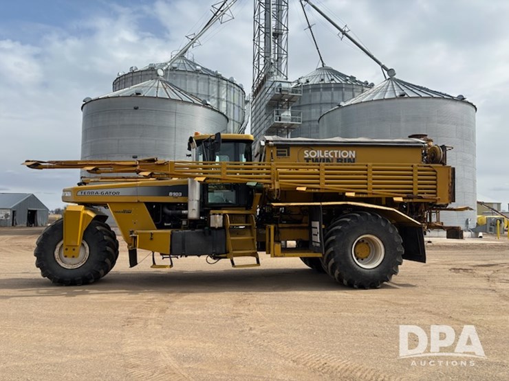 2006-john-deere-8-image-53