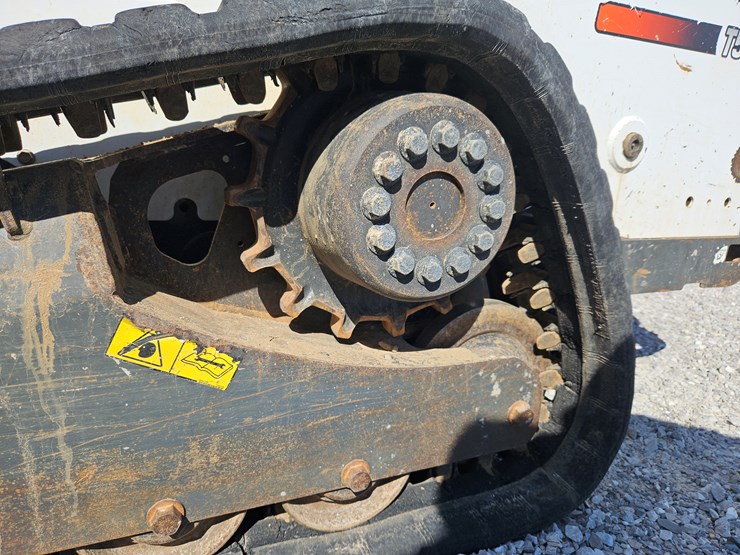 2015-bobcat-t590-image-15