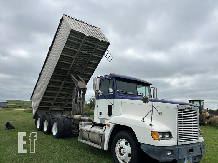 2001-freightliner-fld120-image-72