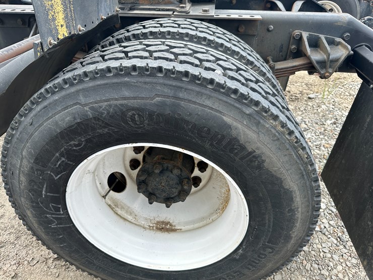 2006-international-durastar-4400-image-6