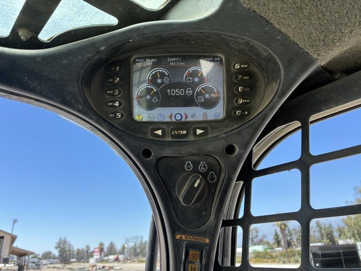 2022-bobcat-s770-image-19