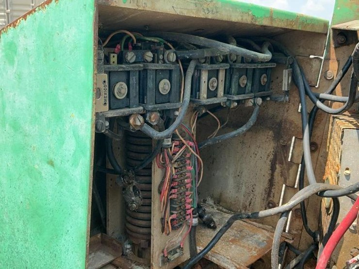 #1350-•-crown-electric-forklift-image-18