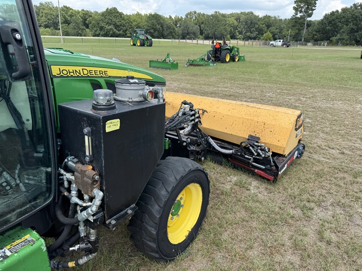 john-deere-4052r-image-6