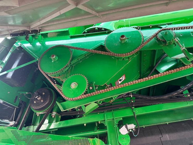 2007-john-deere-9860-sts-image-40