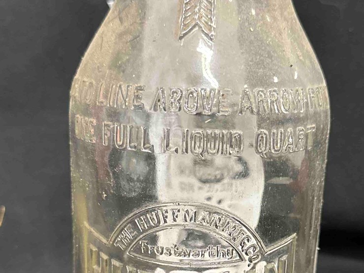1013---huffman-quart-oil-bottle-image-2
