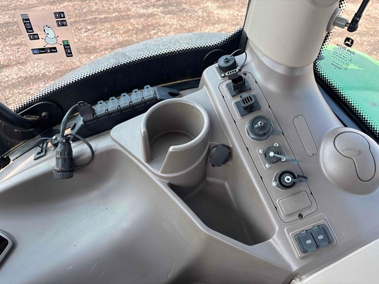 2021-john-deere-6155r-image-28