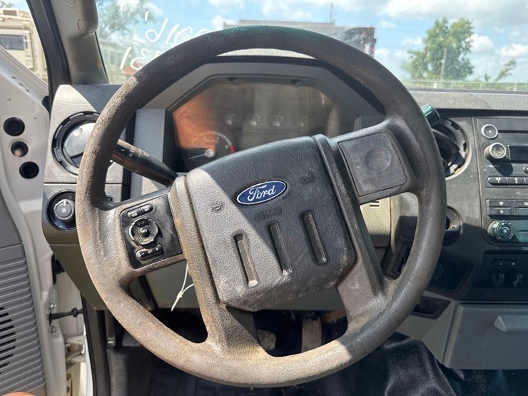 2016-ford-f350-xl-image-23