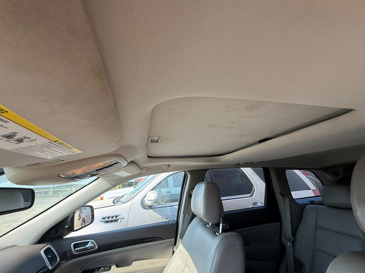 2013-jeep-grand-cherokee-image-28