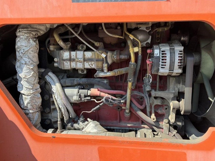 2015-jlg-8042-image-10