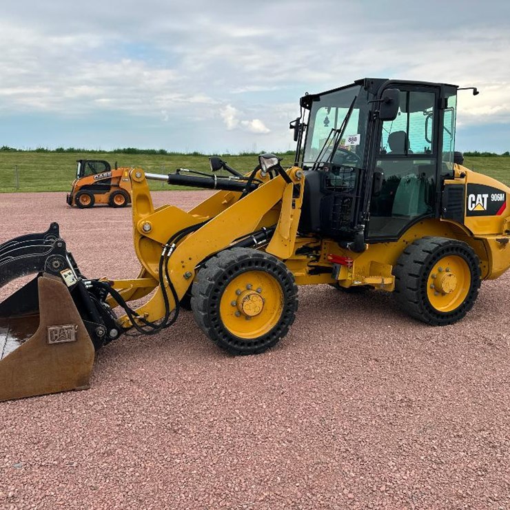 2019 CATERPILLAR 906M