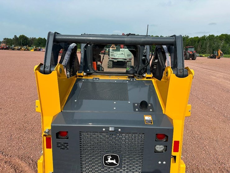 2023-deere-317g-image-28