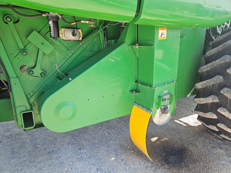 2004-john-deere-9560-image-23