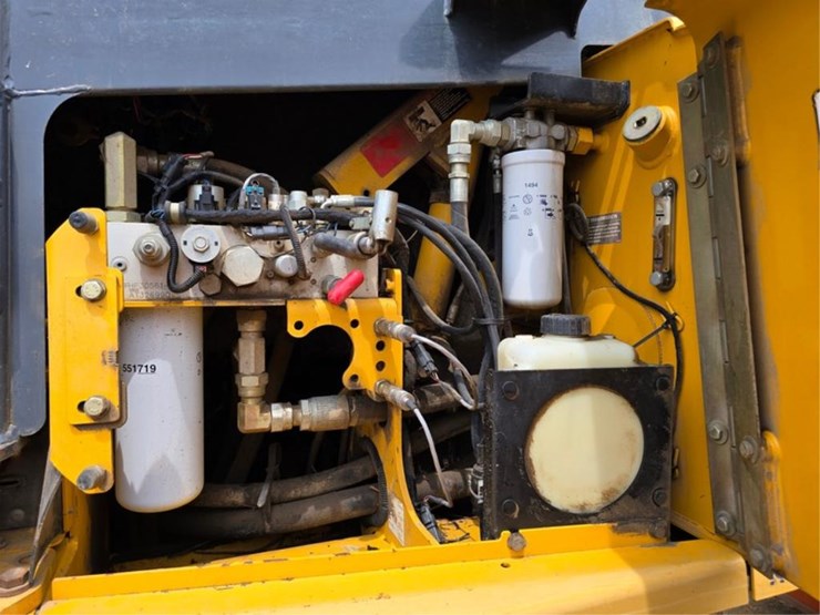 deere-750j-lgp-image-42