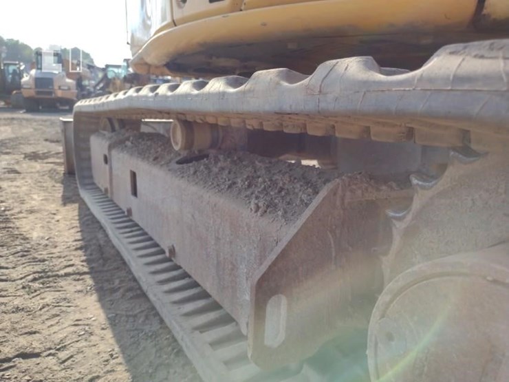 2006-deere-35d-image-31
