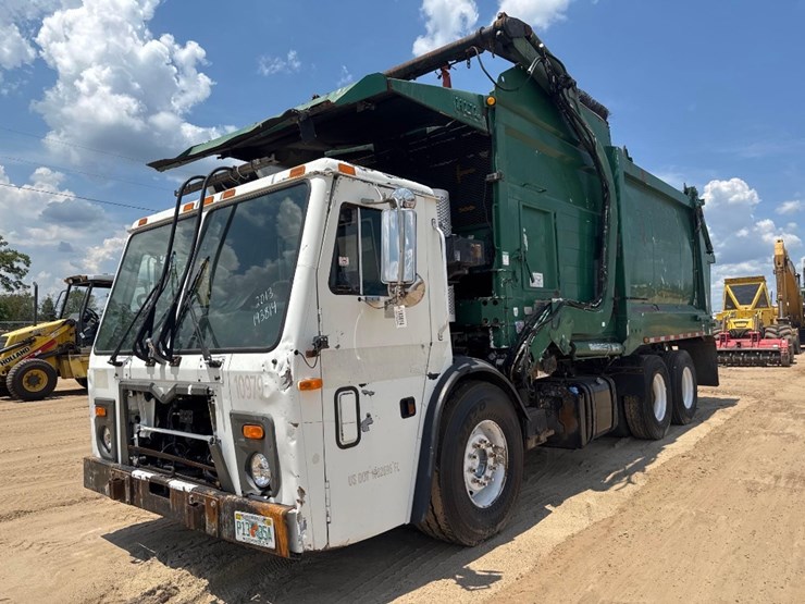2013-mack-leu613-image-2