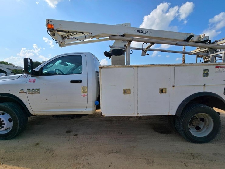 2017-dodge-ram-5500-image-5