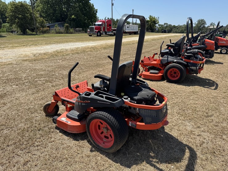 kubota-z122e-image-8
