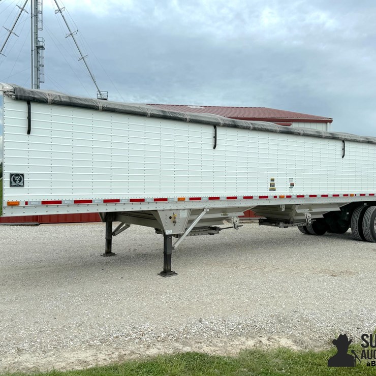 2016 Wilson DWH-500 Hopper Bottom 39' T/A Grain Trailer