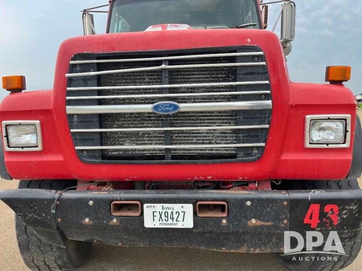 1995-ford-l9000-image-32