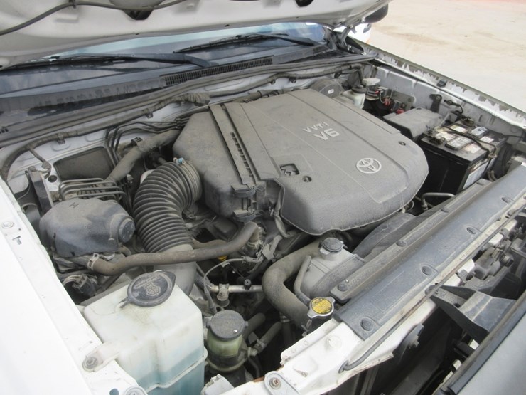 2013-toyota-tacoma-image-5