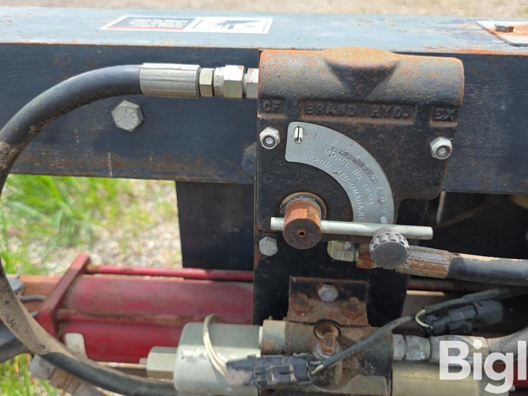 h-r-manufacturing-cat-3-w-navigation-system-image-20
