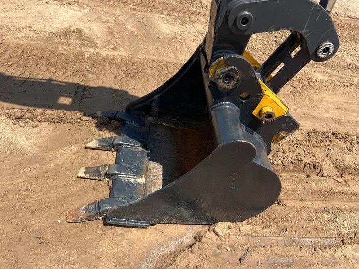 2023-deere-30g-image-10