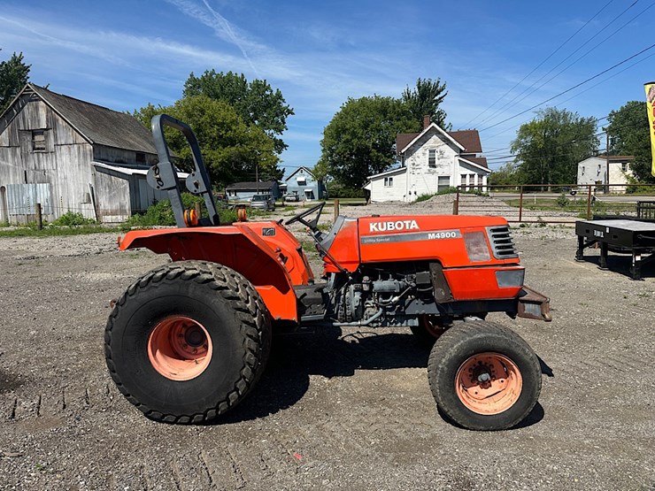 kubota-m9500-tractor-image-4