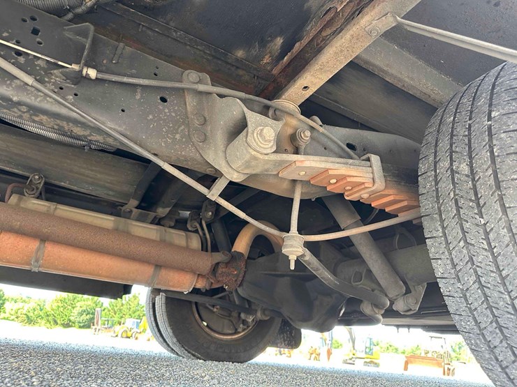 2017-ford-e450-image-22