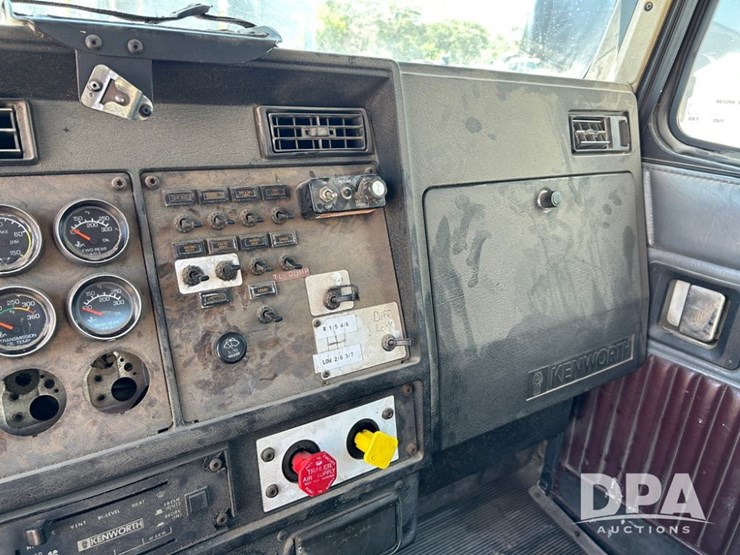 1995-kenworth-t600-image-43