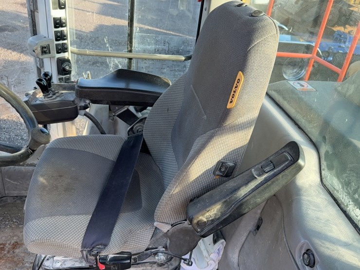 volvo-l110h-image-15