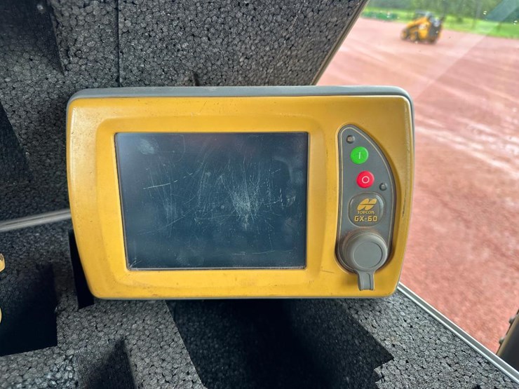2013-komatsu-d61px-23-image-64