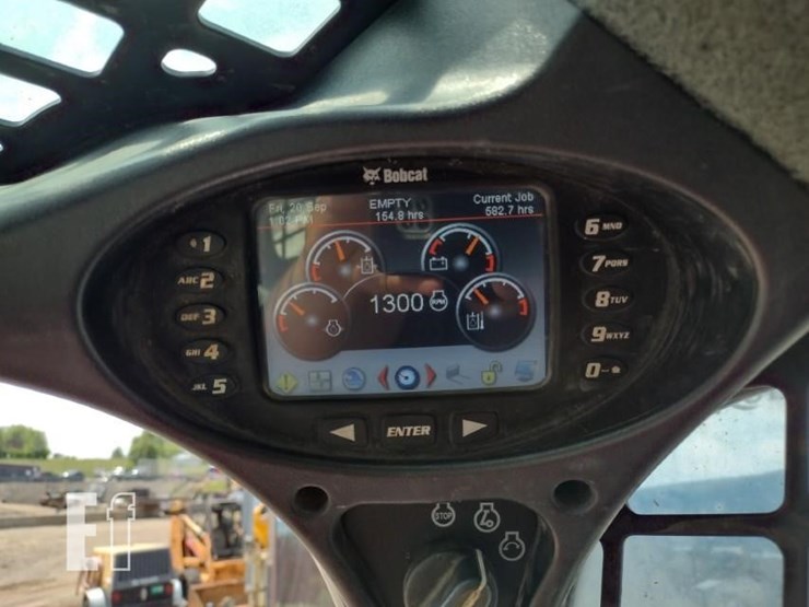 2014-bobcat-s770-image-7