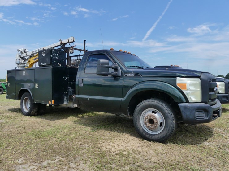 2016-ford-f350-xl-image-1