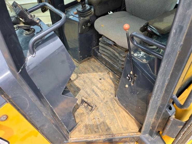 deere-750j-lgp-image-30
