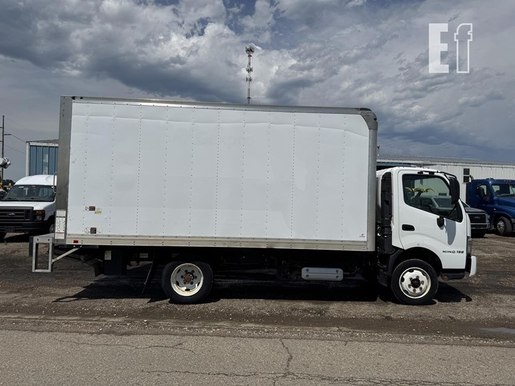 2018-hino-195-image-11