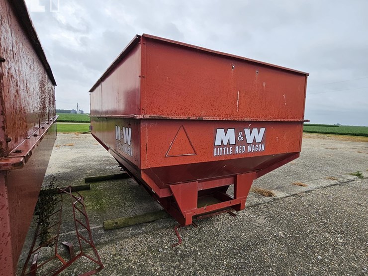 m&w-little-red-wagon-image-5