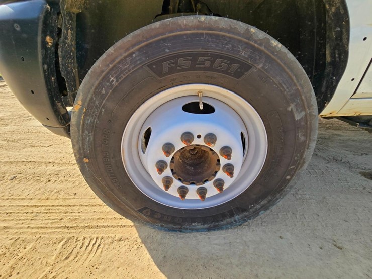 2017-dodge-ram-5500-image-39