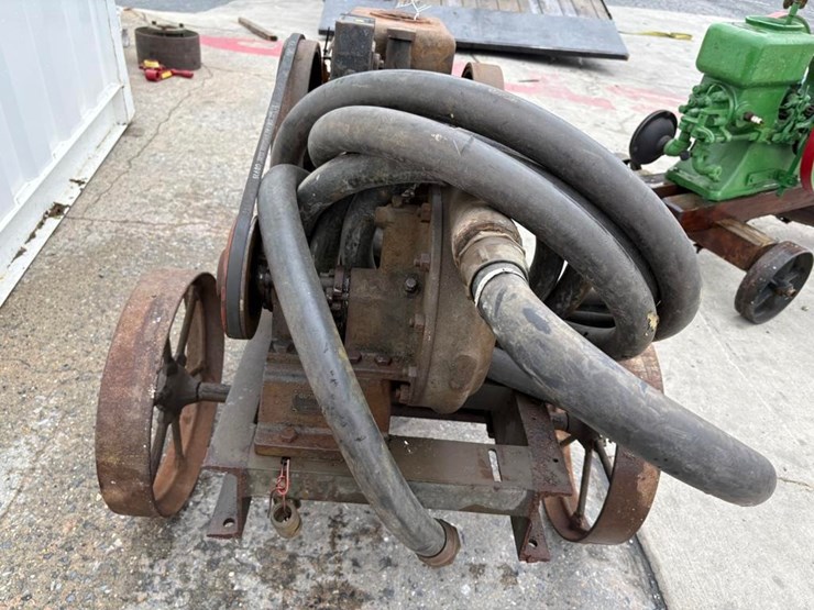 cushman--1-1/2-hp-w/pump-image-5
