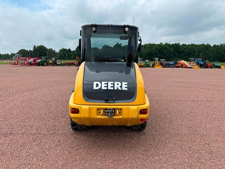 2017-deere-304l-image-5
